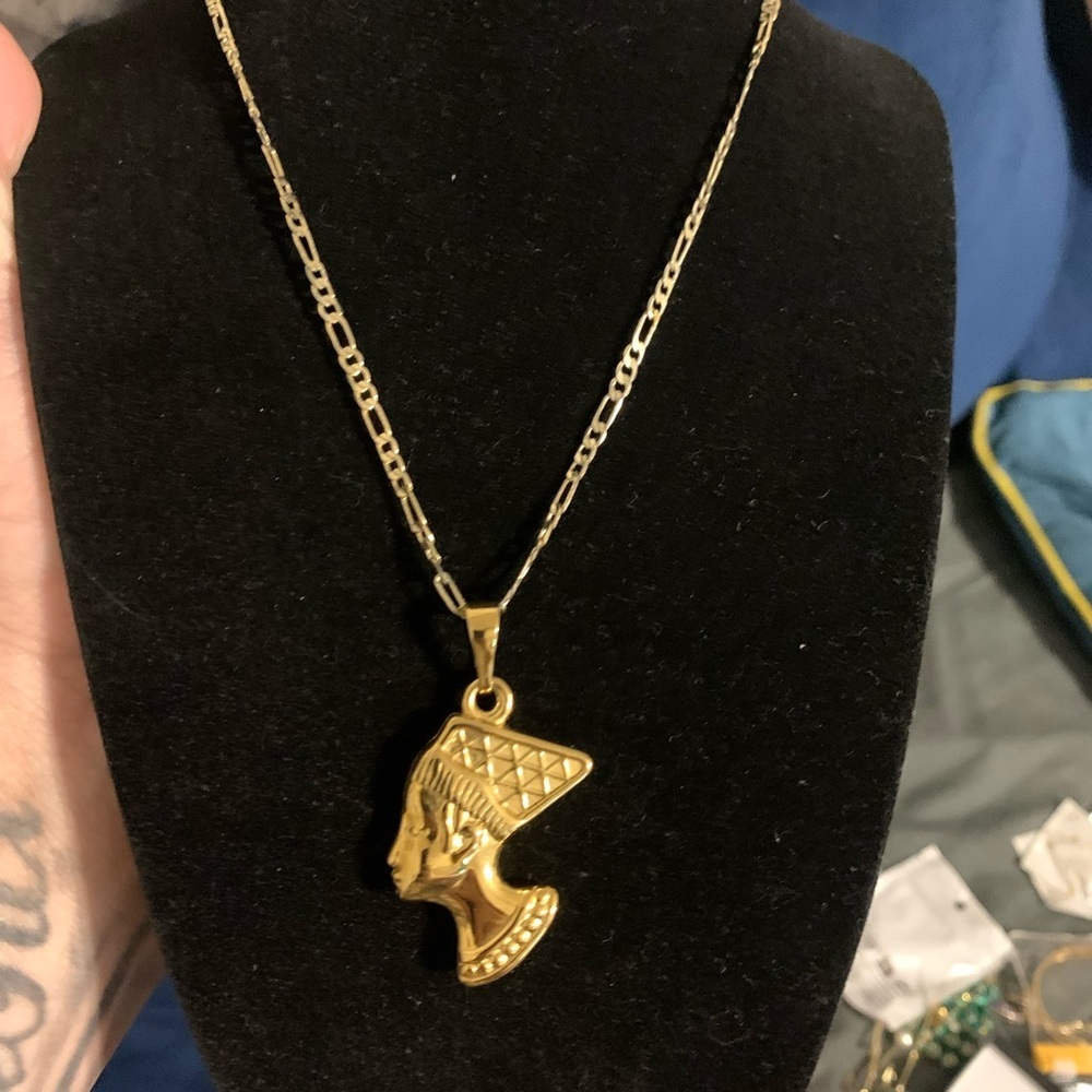 Gold Tone Egyptian Nefertiti Queen of the Nile Pendant with Chain